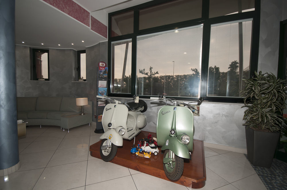 Hotel Brindor Poirino Экстерьер фото